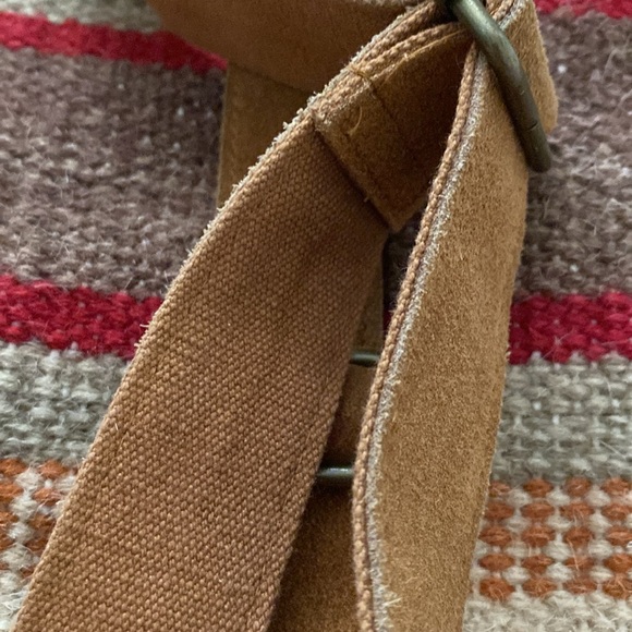 Last Chance🥳! Chloe & Lex Drawstring Bucket/Backpack Bag. - Picture 12 of 12